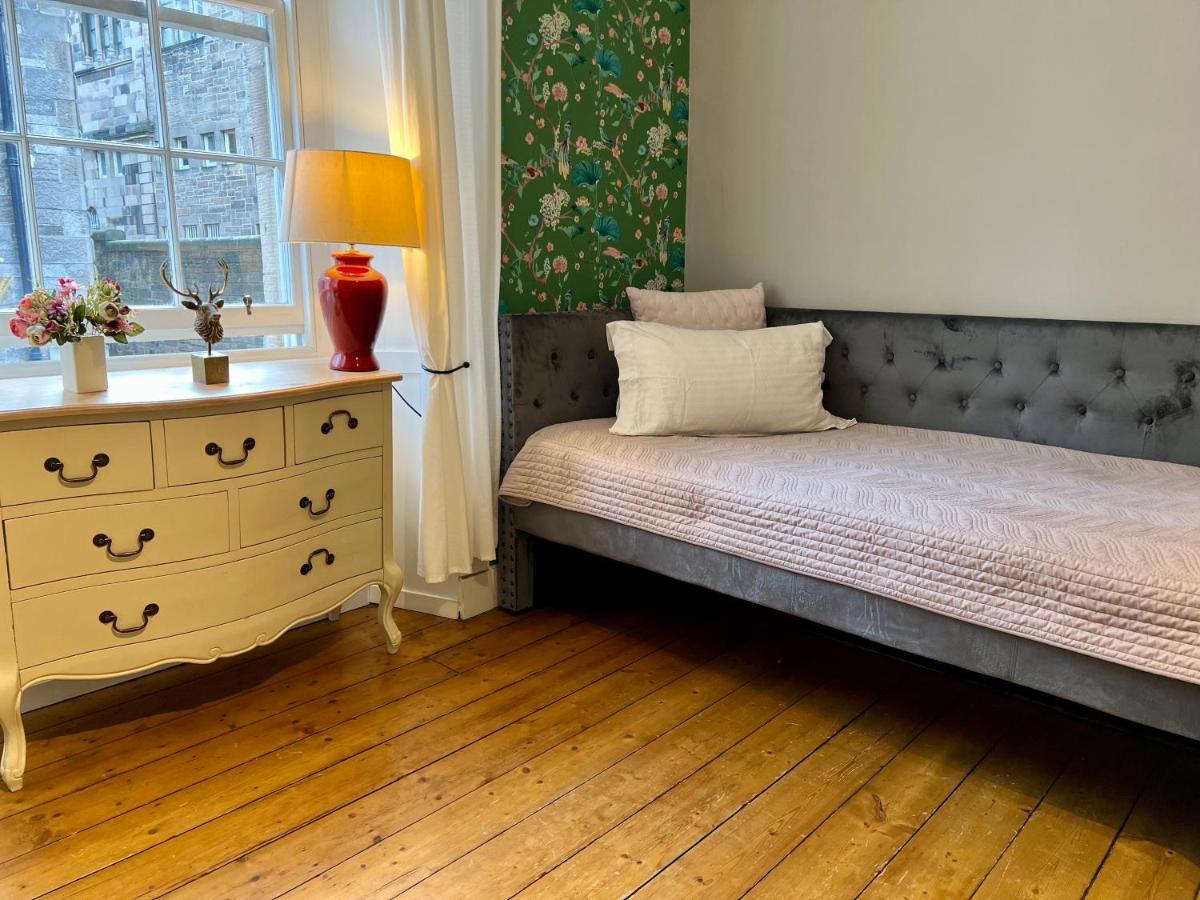 Old Town Centre Apartment 5 Mins To Edinburgh Castle المظهر الخارجي الصورة